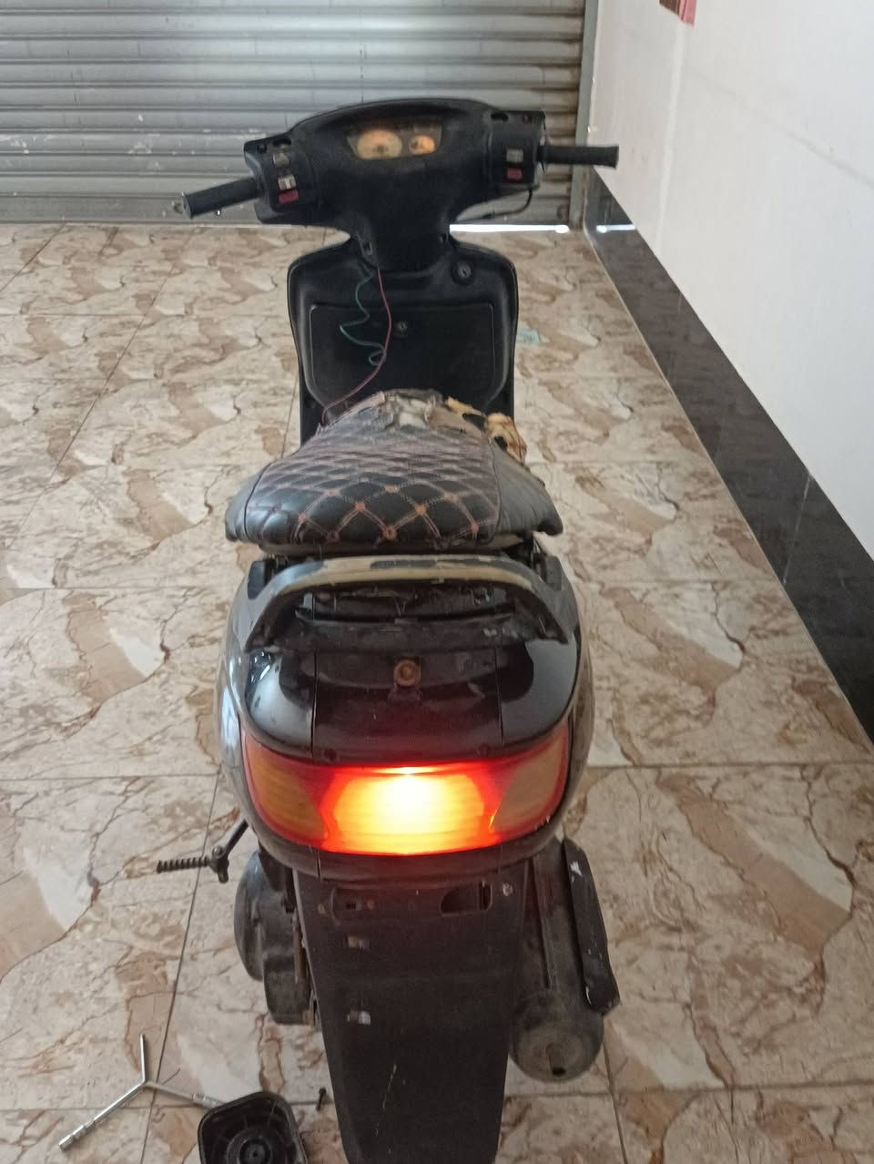 فراشة جاهزة نظيفه السعر 350 وبي مجال  محاويل حي مشتل 
عالي ناصي زنون اشاير بريك كله شغال كيجات 

دبلات شغاله تايرات

نكره سلف وهندر 

نقص باتري 

السعر 350 
مكاني محاويل حي مشتل
***********
