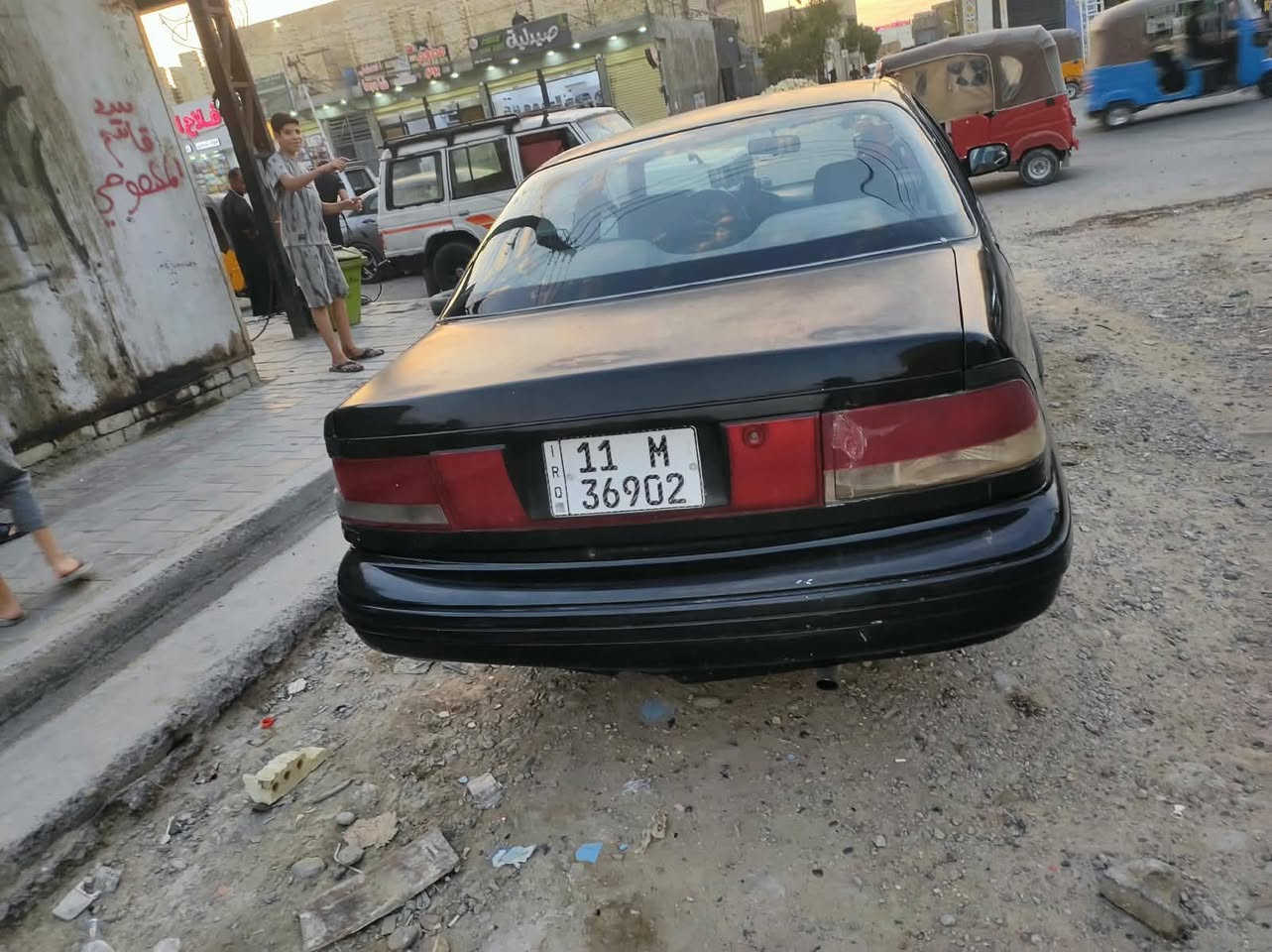 السلام عليكم
سياره للبيع 
مديل 94
مكينه مفتوح
كير وتماتيك
سياره بلاديه
رقم بغداد نكليزي تحويل مباشر 
السعر 28
***********
العنوان بغداد مدينه الصدر
