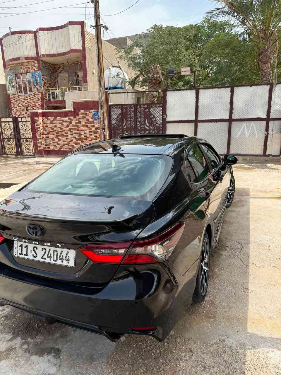 السلام عليكم
كامري هايبرد
موديل 2022
فول موصفات 
فئة se plus
ماشيه 77 
حادث قبق صندوق ونصه مصبوغ
بيهه هواي مواصفات
داخل جلد كشن سايق كهرباء
بصمة فتحه رادارات تحديد مسار 
مثبت سرعه سايد بريك بصمه 
مكاني بغداد او صلاح للدين
السعر 197
رقم ***********
