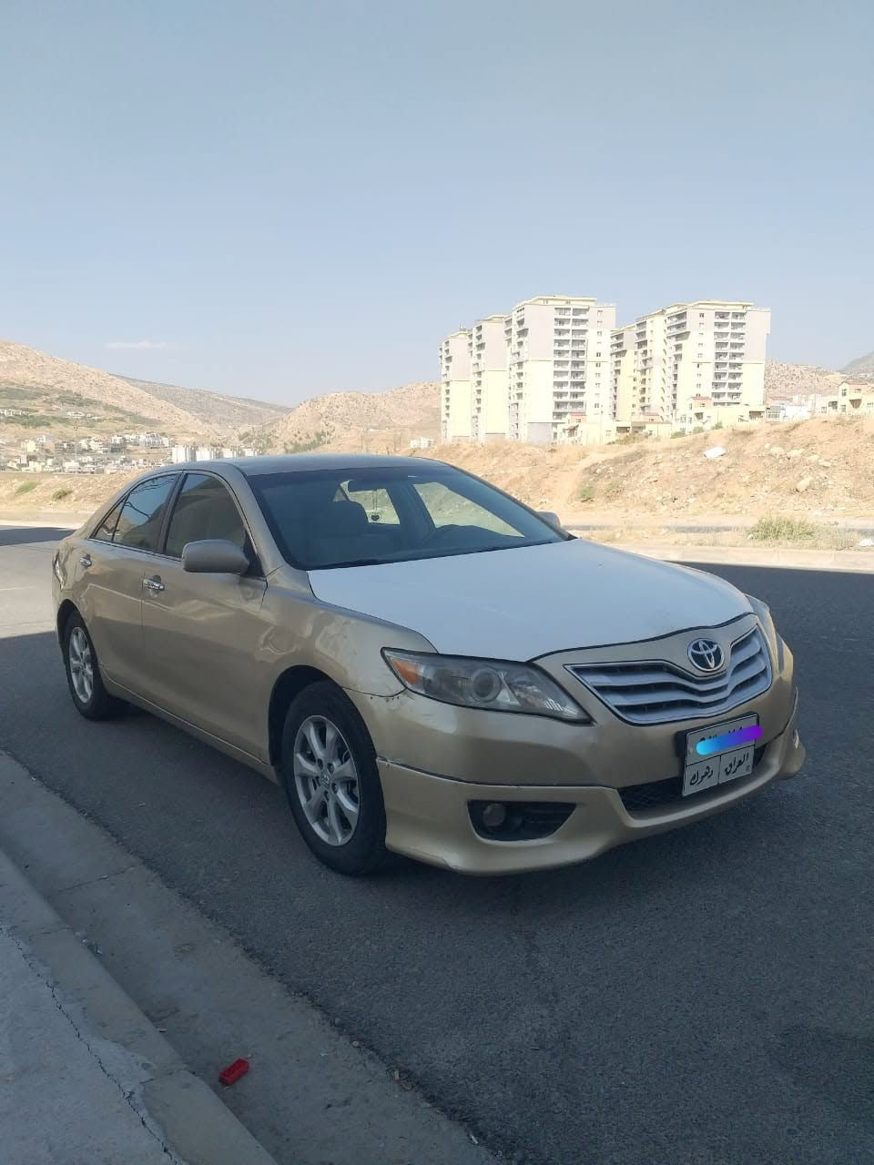 السلام عليكم كامري موديل ١١ وارد أمريكي رقم دهوك تحويل وكاله حاضر ضرر جامرلوغ امامي وبنيد وربع باب السائق محرك ٢٥٠٠ محرك كير صدر مكفول مكان ديالى رقم الجوال *********** وتساب سعر ٩٠
