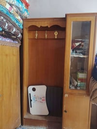 خزانة زاوية • نضيفه • سعر مناسب