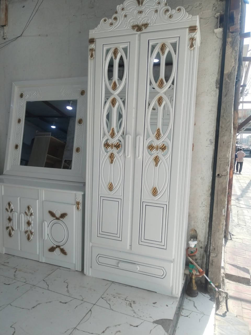 غرفه نجار البيع. جديد مليون 150 تصال***********ناصريه
