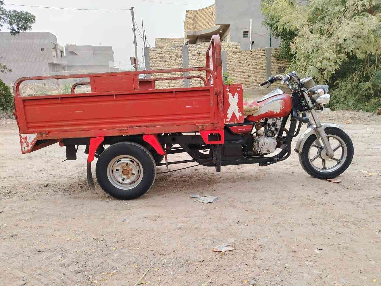 السلام عليكم ستوته للبيع موديل 16 مقفوله سعر 1,300,000 وبيها مجال ثاني بالحله شارع 80 نجف***********
