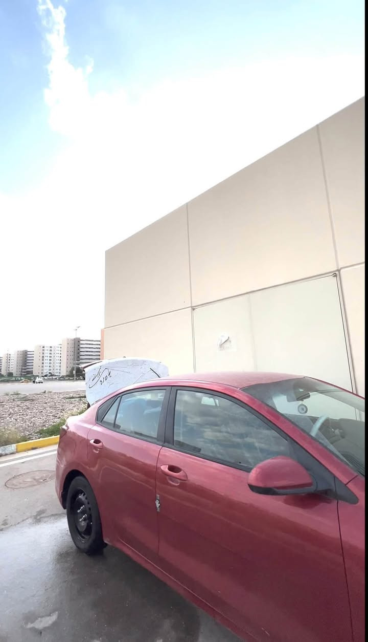 سلام عليكم

سياره كيا ريو موديل2018وارد أمريكي السياره مابيه ضربه بمريكا بيه ضربه بل عراق جنطه وبيه ملاحضات قليله ولسياره خير من الله السعر 80وبيه مجال ولشراي يتصل ***********

السياره ابغداد.بسمايه
