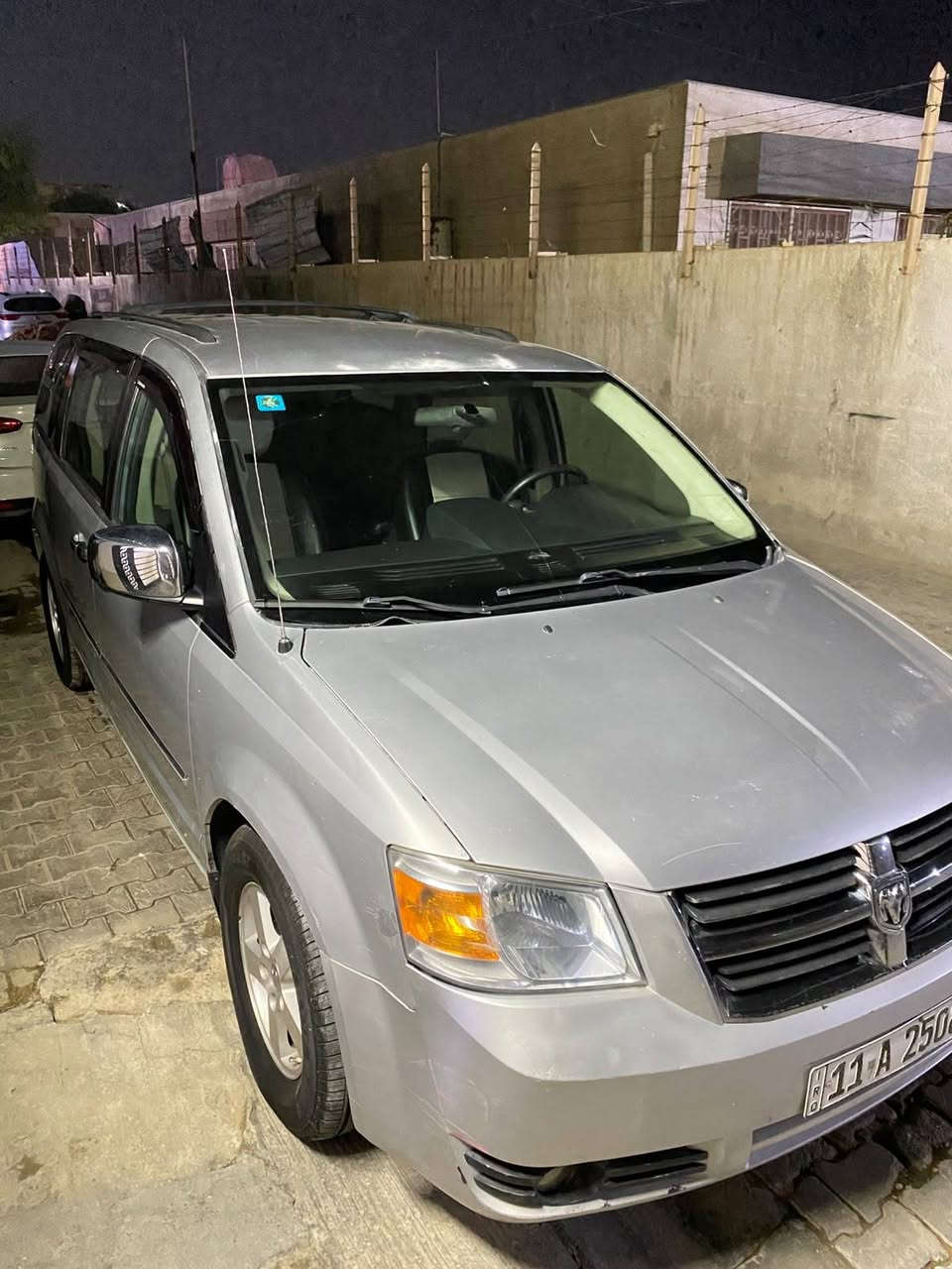 سلام عليكم دوج كرفان 2008 مكفوله كفاله عامه عده الهلال الجاملغ  فول مواصفات بيبان كهرباء جنطه كهرباء كشنات بلع سجامات  كهرباء تبريد ثلاثه قطع ثلج ماكينه ٣٨٠٠ تخم تاير السياره باسمي مكان  بغداد السعر 120 وبيه مجال     

  السياره ما عوزه شي المو شراي لا يتعبني الرقم ***********
