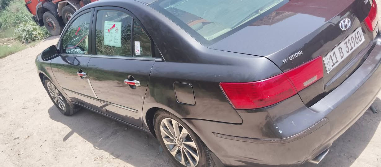 مكلف باالنشر ...
السلام عليكم سياره سوناتا  حلوة ونظيفة جدا مال جناي باسم صاحبه موديل 2009 تخم تاير حداديه جديده  مكينه 3300 تبريد ثلج رقم بغداد نكليزي سعر 105$ وبيه مجال حك جية كامره شغاله خلفيه واماميه تواصل هاذالرقم***********
