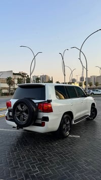 لاندكروز GX • V6 ٤.٠ • عام سبوغ