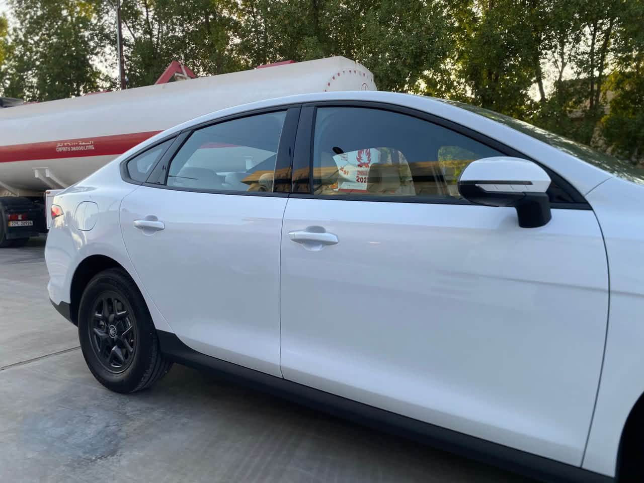 ‏Byd كن بلاص
كفاله عامه من الصبغ والتبديل والبارد… 
شرط التحويل 
مع كافه ملحقاتها 
HEV 1300
EV 1210
بغداد .الدوره.حي الميكانيك 
للستفسار ***********
18.500
وبالعافيه
