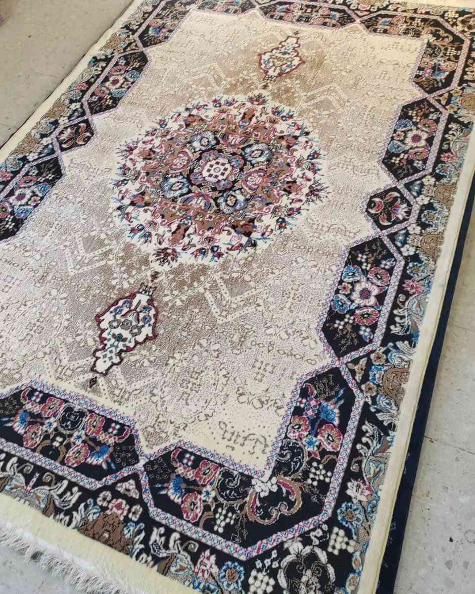 كل فخامة السجاد العالمي بصورتها الحقيقية.. صارت بـموبايلك! 👑📱

لأن بيتك يستحق الأجمل والدفء الحقيقي في الشتاء، شركة فري زون (Free Zone) اختصرت عليك الوقت والتعب ووفرت لك أكبر صالة عرض سجاد داخل تطبيق واحد! ❄️🏡

🎁 عرض خاص وحصري:
حمّل التطبيق الآن واحصل على خصم 10% على طلبك الأول، بالإضافة إلى عروض وتخفيضات حصرية لا تظهر إلا داخل التطبيق! ⏳

👇 نزل تطبيق فري زون الآن من هنا:
onelink.to

🚚 خدمة التوصيل السريع متوفرة لجميع أرجاء ومحافظات العراق! (توصلك السجادة لحد باب بيتك وتفحصها بنفسك قبل الدفع).

📞 للاستفسار أو الطلب المباشر:

تواصل  #فري_زون #توصيل_سريع_لباب_بيتك🏘🚕 معنا عبر الأرقام التالية:

📞 ***********

📞 ***********

📞 ***********

💬 أو راسلنا عبر رسائل الصفحة 💌

نص مكتوب في الصور:
- Free ZONE
- دفء الشتاء الحقيقي
- بلمسة "المنطقة الحرة"!
- عروض حصرية لفترة
- محدودة على أفخم
- السجاد قبل الشتاء.