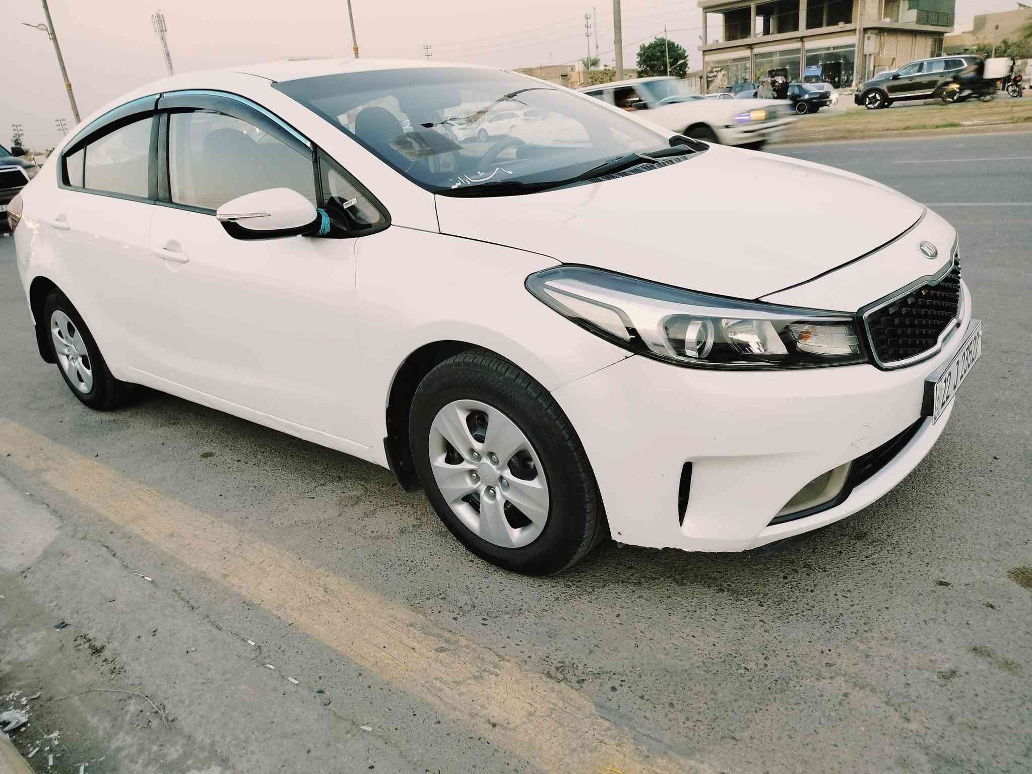 السلام عليكم كيا سيراتو موديل 17 
خليجي محرك 1600 سياره جاهزه 
 بيها صبغ جاملغ خلفي اوبنيد مبدل بلادي بدون دواخل 
 رقم ربيل انكليزي تريد وكاله تريد تحويل 
 السعر 117 سونار داخل المنشور 
 مكان السياره واسط 
***********
