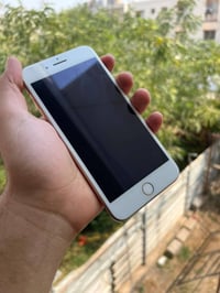ايفون 8 بلس • ١٢٨ • بطارية ١٠٠٪