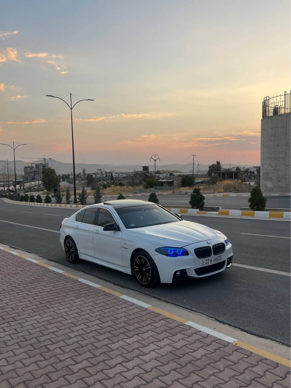 BMW F10 2011 
خةليجی عڕوش فول مواسةفات كامل M 
سالصاي سپؤرت دةعامي بؤ دةعامي بة شةرت مةكينة مةرخوبي نؤضل كورت گيرو مةكينة بة شةرت 
*********** السليمانية, العراق
