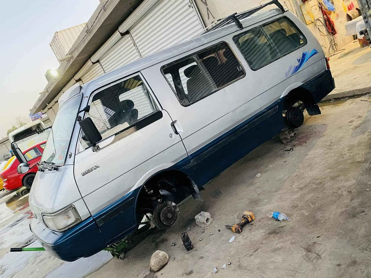 سلام عليكم كيه بسته لبيع السياره كفالة عامه من كلشي بلاديه مكينه كير اكسل شواصي كفالة سنويه ل ٢٩ تريد وكاله تريد تحويل مكان كوت رقم الهاتف ***********
