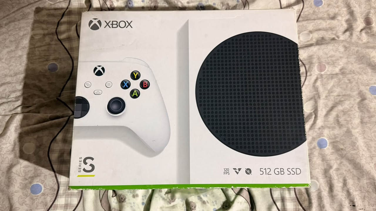 السلام عليكم
Xbox series s 
اصدار 2023
جهاز نظيف جدا و ما مستعمل 
نقص فقط جوستك  الجهاز نظافه ١٠٠٪؜

 مستعمل شهر واحدا فقط ومتروك‼️
السعر ٣٥٠ وبي مجال حك الجيه 
العنوان بغداد البياع 
الرقم ***********
