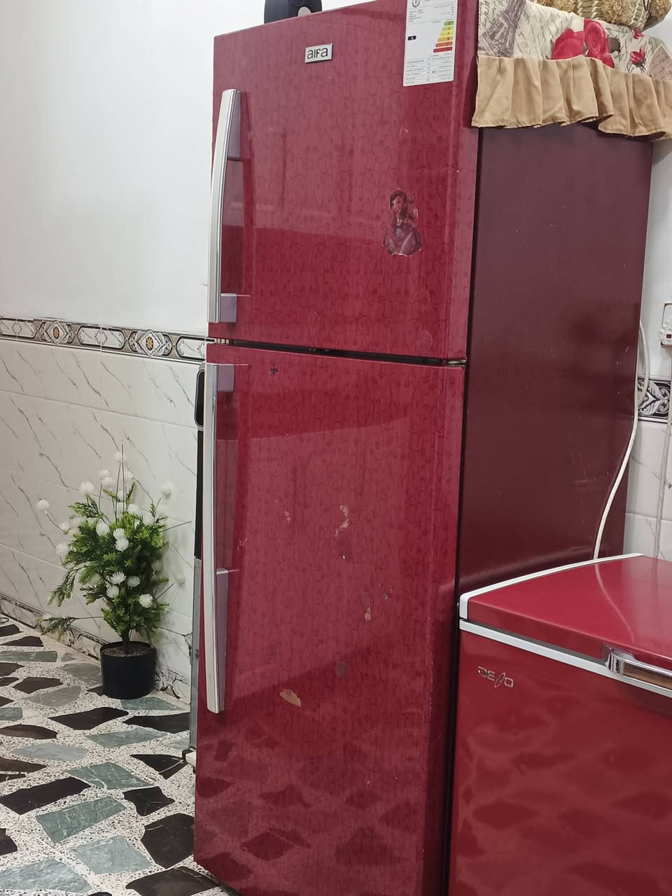 غرفة نوم للبيع مع ثلاجة ومجمدة الاتصال ***********
