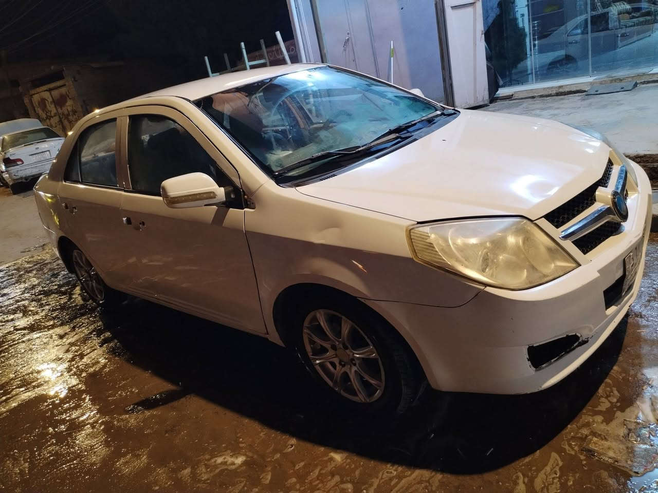 ***********
جيلي MK رقم بغداد تبريد ثلج ويه السويج مكينه وكير بالصندوك السياره كامله كبل للشارع السعر 29 مكاني بابل مسيب نزله اولاد مسلم ***********
