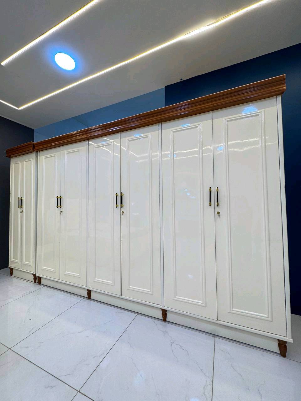 حصرياً موديل ميلانو 💢   

السعر مليون و100 الف دينار فقط 😍

غرفه نجاره عراقي شغل قتصاديه 🛌

متكونه من 10 قطع مميزه 

الكنتور ارتفاع 240 طول 320 

مع الزاويه مجموع الطول 4 امتار 

السمك الخارجي للغرفه 5 ملم انديف

والسمك الداخلي 3 ملم معاكس ابيض

مع مرايه قيافه وطابوريه  🎁 

سعر الشازلون الخزان 75 الف 

سعر الشازلون المقعد 50 الف

متوفر توصيل وشد داخل بغداد 😊

متوفر توصيل وشد لكافة محافضات العراق 🇮🇶