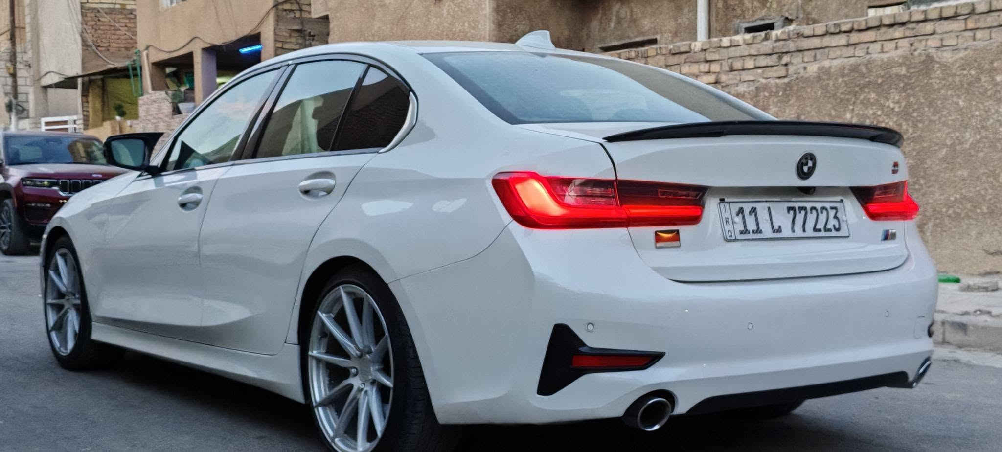 السلام عليكم
 bmw 2021.330i 
محرك 2000 توين تيربو
 ماشيه43الف
 رقم بغداد مميز 
حادث بنيد .
جاملغ خلفي صبغ باب تبديل راس شواصي تصليح
(بدلت دعاميات بدون صبغ بلاديات) المواصفات فتحه .جلد كشن كعرباء تحكم استرين الايت عدسات لد زنون يصعد وينزل مري قلابات .اناره خارجيه اناره داخليه  مكان بغداد 
***********
متوفر واتساب
