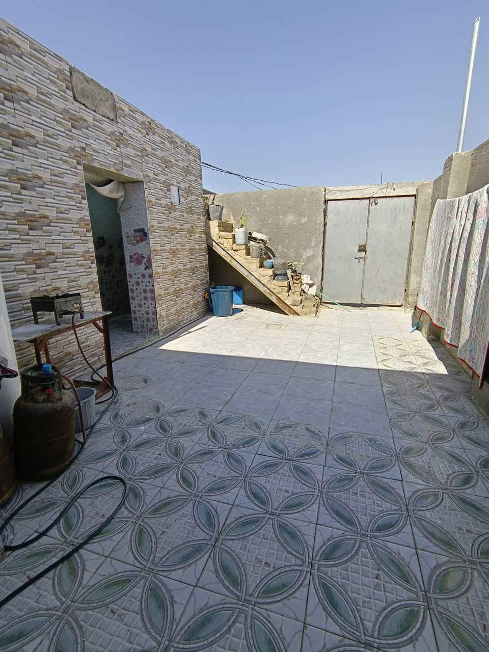 نزلة الصويلات • ١٠٠م • غرفة وصالة