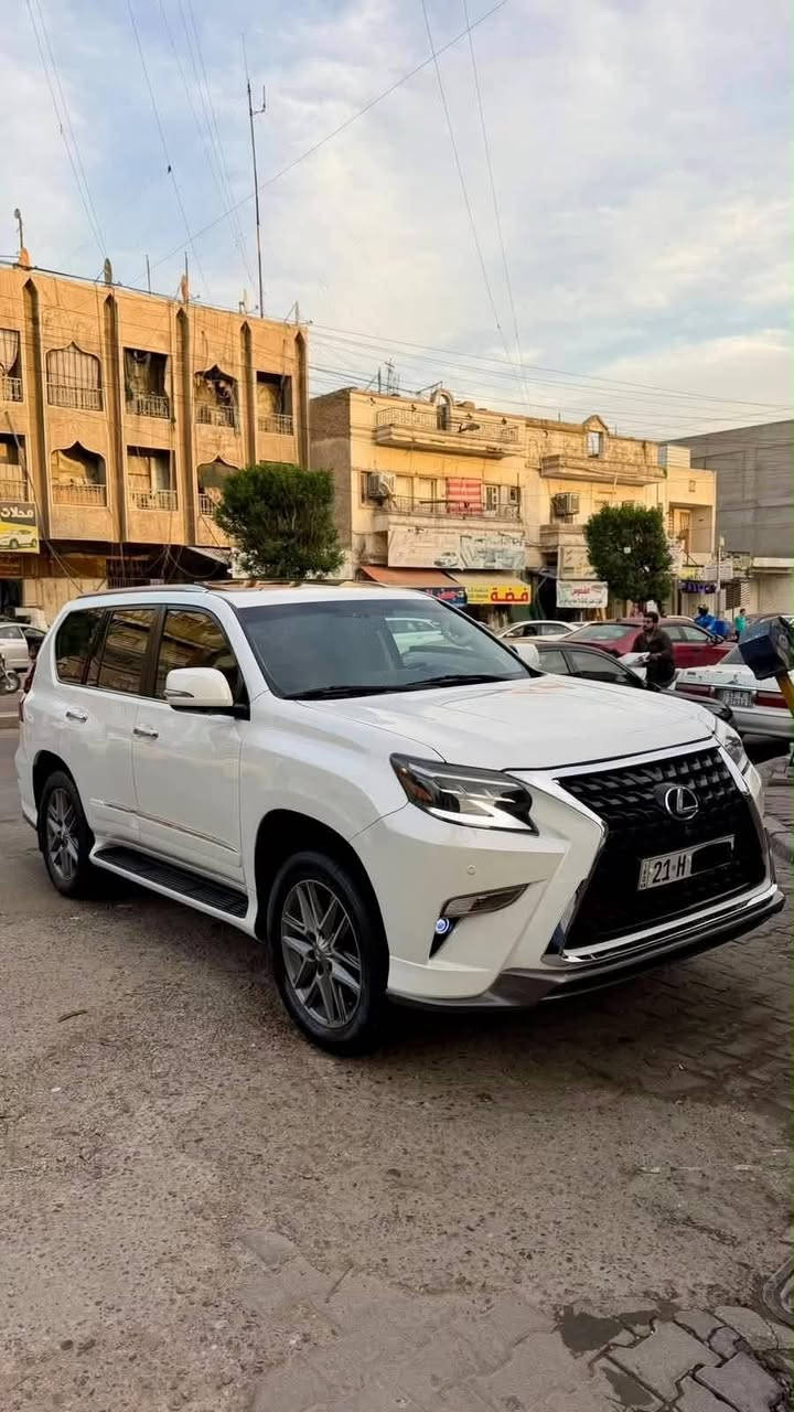 لكـزز بـرادو GX.460  - 2010 
( محـدث داخـل و خـارج ٢٠٢١  ) جميع الغراض القديمة موجودة
- ممشى : ٢٠٠ الف كيلومتر 
خليجي وكالة كفالة عامة 
- سلايد . كراسي جلد + خزن ميموري + كهرباء + تدفئة + تبريد - ٣ كامرات - ٥ بصمات - جكـات - فور ويل - ستيرن تدفئة + كهرباء - مري شفط - ٣ شاشات . لايت ٣ عدسـة 
السعـر :  280 ورقـة بيها مجال بسيـط 
هاتف :  - *********** او ***********
العنوان : ديالى .بعقوبة
