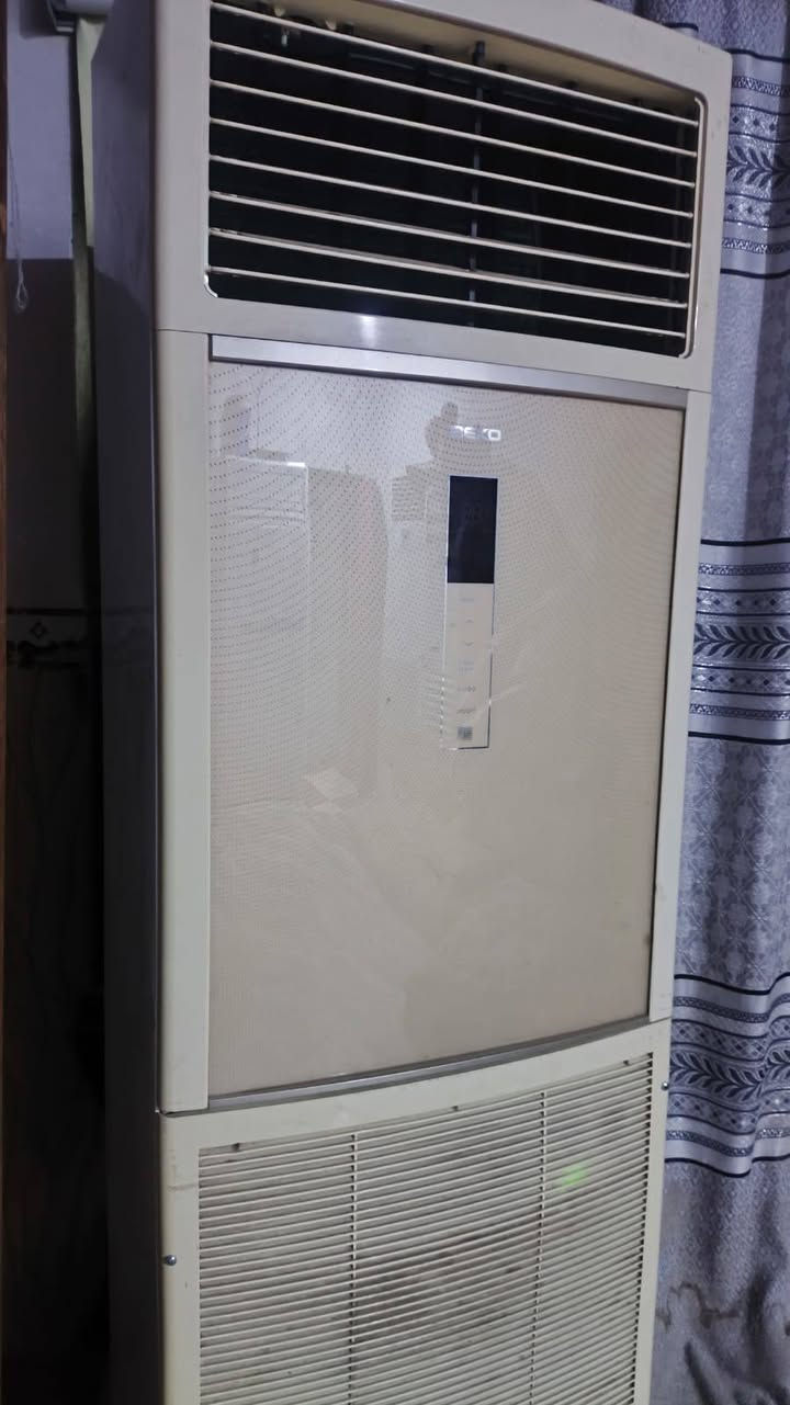 السلام عليكم سبلت 3 طن البيع منصوب و كامل تجي أشوف بروته و تشيله سعره 650 التواصل ***********
