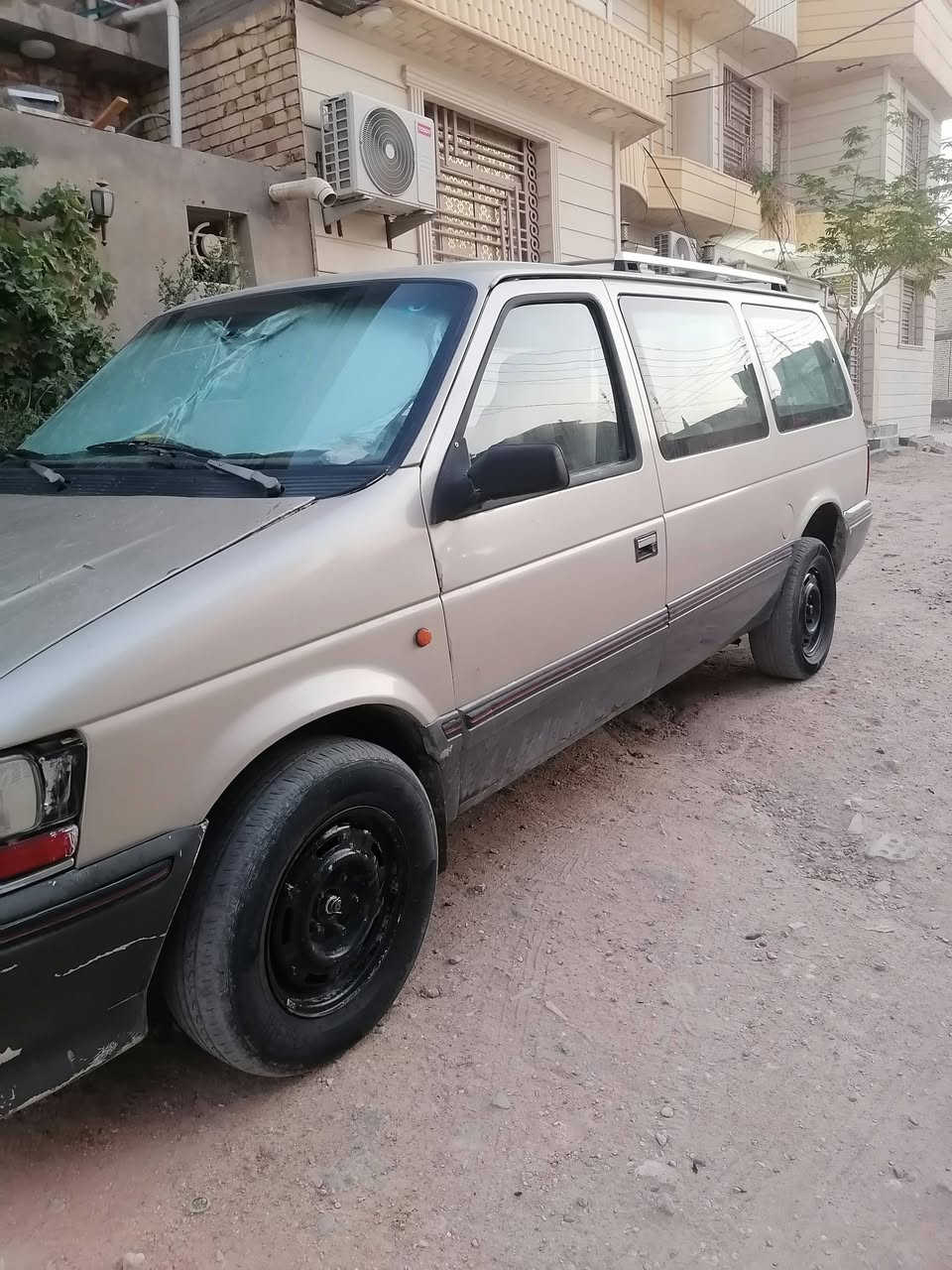 السلام عليكم
دوج كرفان كلايزر مديل 1991 سبع راكب
سنويه لل 2030 السعر 33 وبيه مجال
مكاني كربلاء حي القدس
***********
