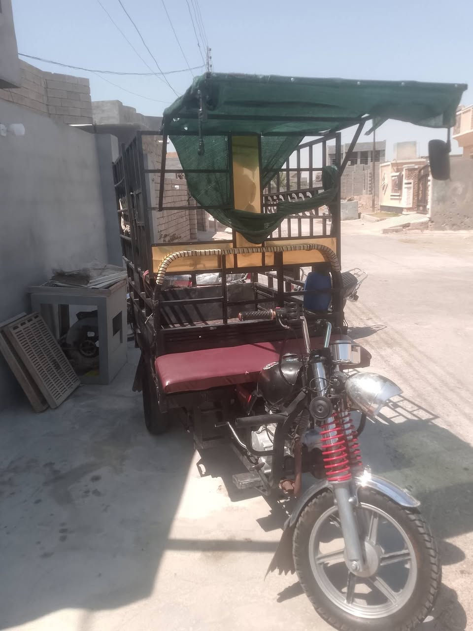 السلام عليكم  ستوته للبيع فحل  ناصي مديل عشرين  ستوته ركبه مابيهه شي محرك كايك دشالي  مكانهه تكريت  الرقم وتساب  ***********السعر 850وبيهه مجال
