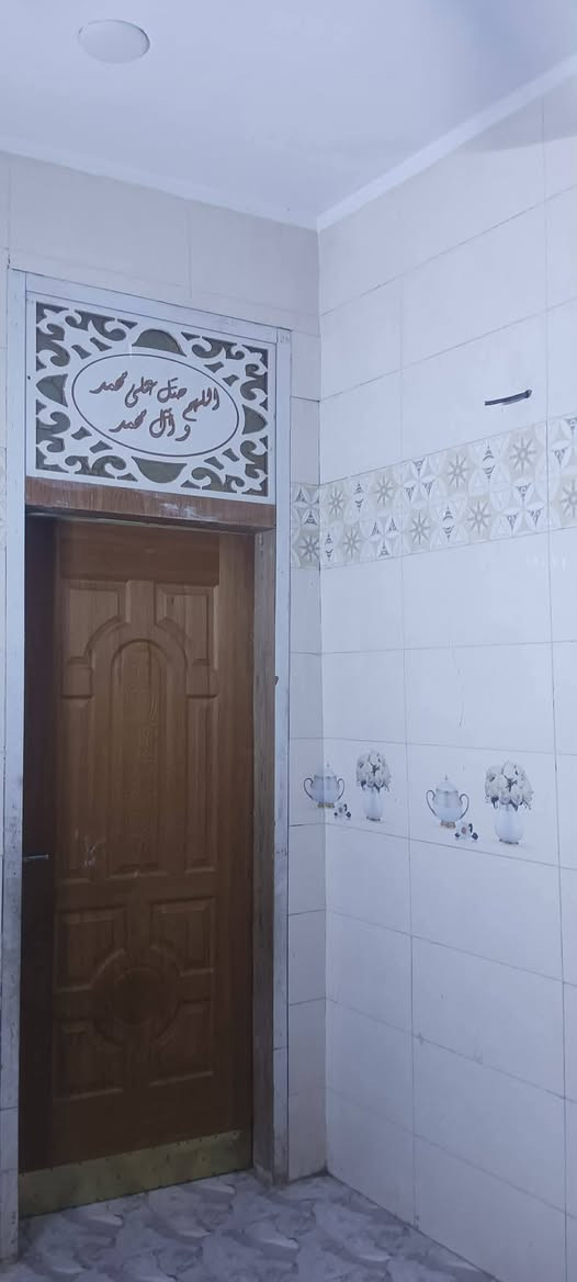 🏡 منزل للبيع – بابل / حي المهندسين
🔹 نوع السند: طابو زراعي
🔹 المساحة: 110 متر مربع
🔹 الموقع: بابل – حي المهندسين، مقابل مدينة ألعاب أرض بابل
🔹 السعر: 55 مليون دينار عراقي
🔹 السعر قابل للتفاوض 
📞 للاستفسار والاتصال: ***********
