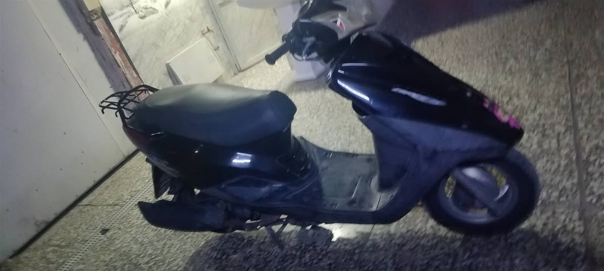 السلام عليكم شباب دراجه بريز ببغاء هندر و سلف السلف كام يكطع  بيها شغل قليل
 دراجه نضيفه حلو السعر 550 وبيها مجال قليل الشراي يتصل بـ***********فقط واتساب
