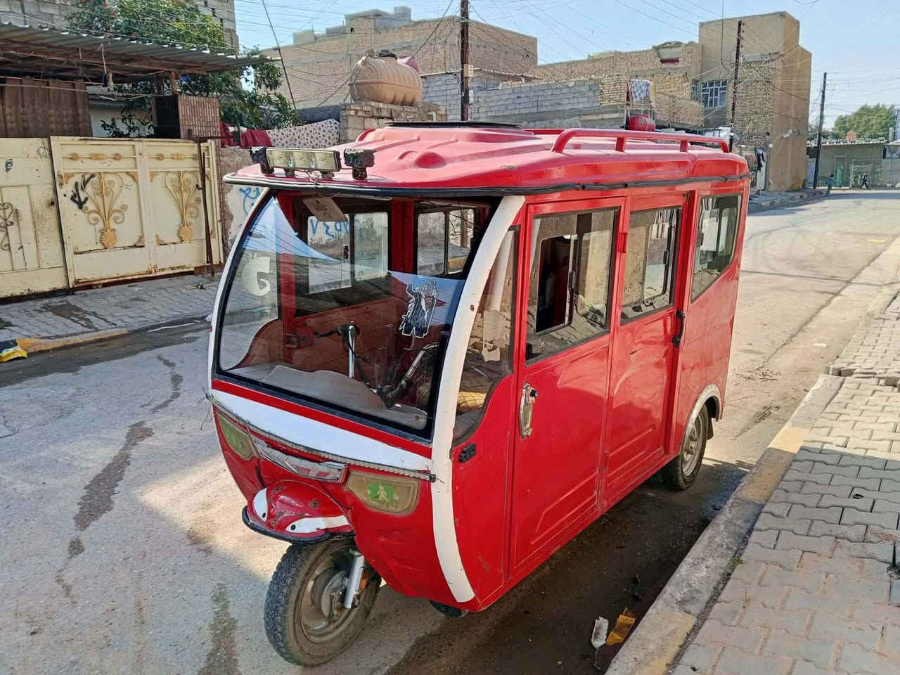 سلام عليكم عندي هاي التكتك للبيع سعره اثنين ونص وبيه مجال للشراي ***********
هذا رقمي بي وات ساب العنوان المعالف شارع العريض

