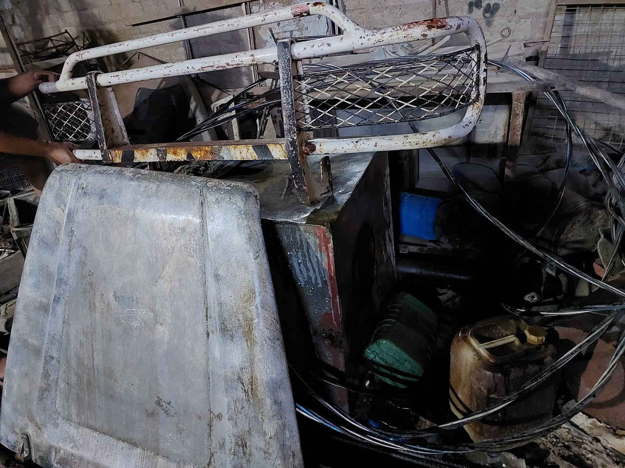 درع رانج للبيع مع بنيد لاندلوفر فافون سعر ١٧٥ مكان في بغداد ***********
