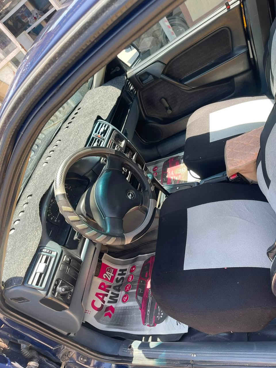 تحيه طيبه …
أوبل ڤكترا موديل 1992 محرك 20 اوتماتيك كير محرك بشرط دفتر بانزين سياره كامله مكمله السعر 38 وبي مجال 

***********
