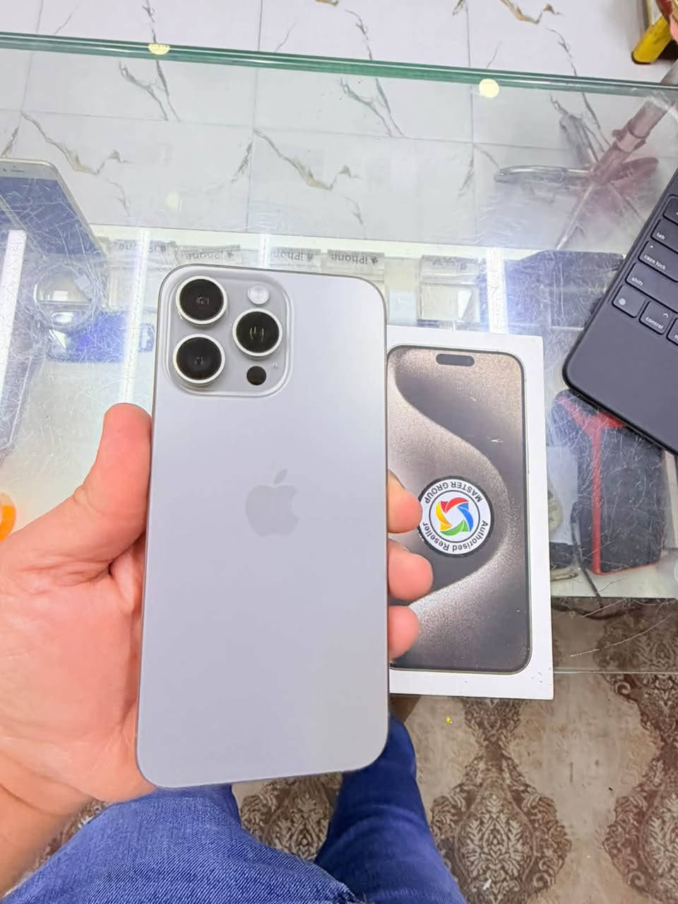آيفون 15 برو ماكس • ٢٥٦ • تيتانيوم