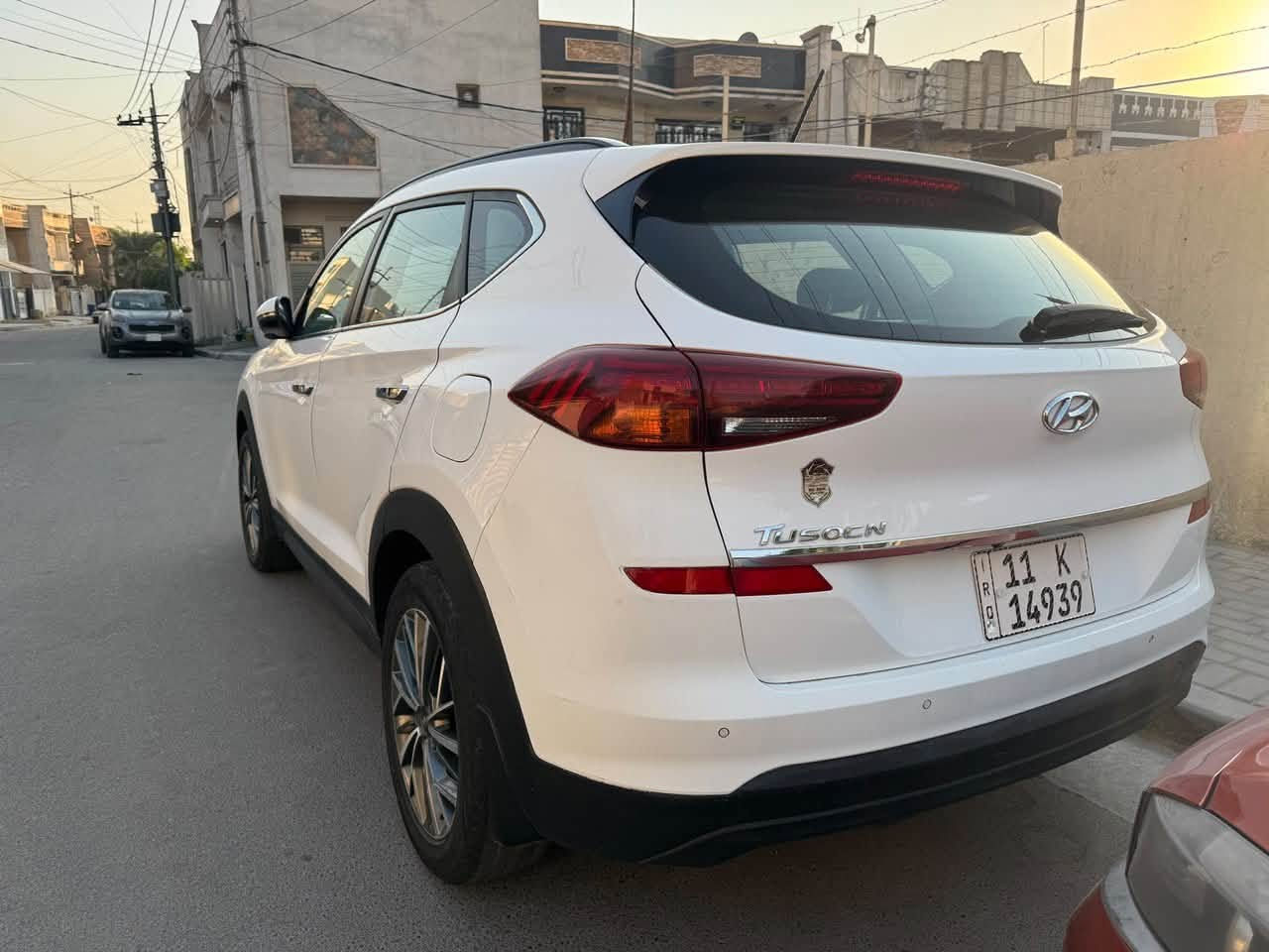 السلام عليكم سياره توسان
موديل2019
فول مواصفات
بصمه
بانوراما 
شحن لاسلكي
كرسي كهرباء 
كشنات جلد 
ماشيه104
بيها صبغ فقط دعاميه خلفيه
مكاني بغداد السيديه 
للاستفسار الاتصال على هذا:***********
