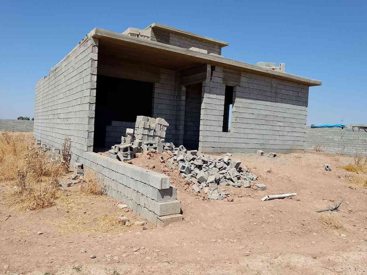 السلام عليكم عندي هيكل ركن طابقين+قطعه البيع مساحه500متر
المكان كركوك قضه الحويجة الدبس جميع الخدمات متوفره
***********
