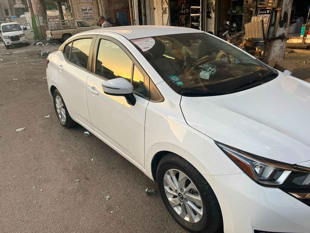 سياره نيسان سني مكسيكي موديل ٢٠٢٤ سياره جديده سنه من مشتريه مو اكثر  من شركه السور ضمان ثلاث سنوات السياره نضيفه ماشيه 10000 بدون حادث أو ضربه سعرها 133 وبيه مجال للاستفسار على رقم ***********
***********
