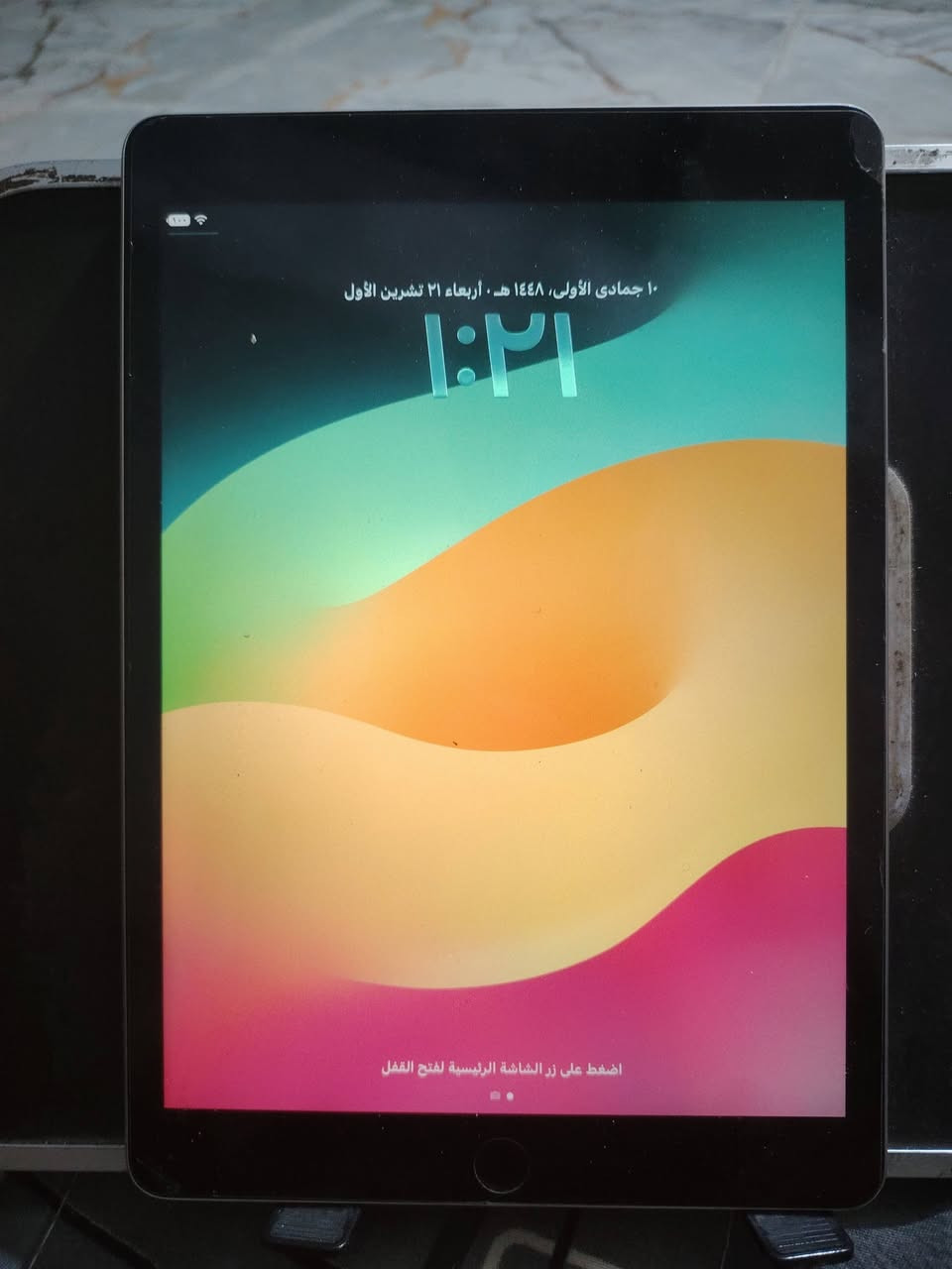 آيباد الجيل التاسع • ٦٤ غ ب • بطارية ٨٩٪