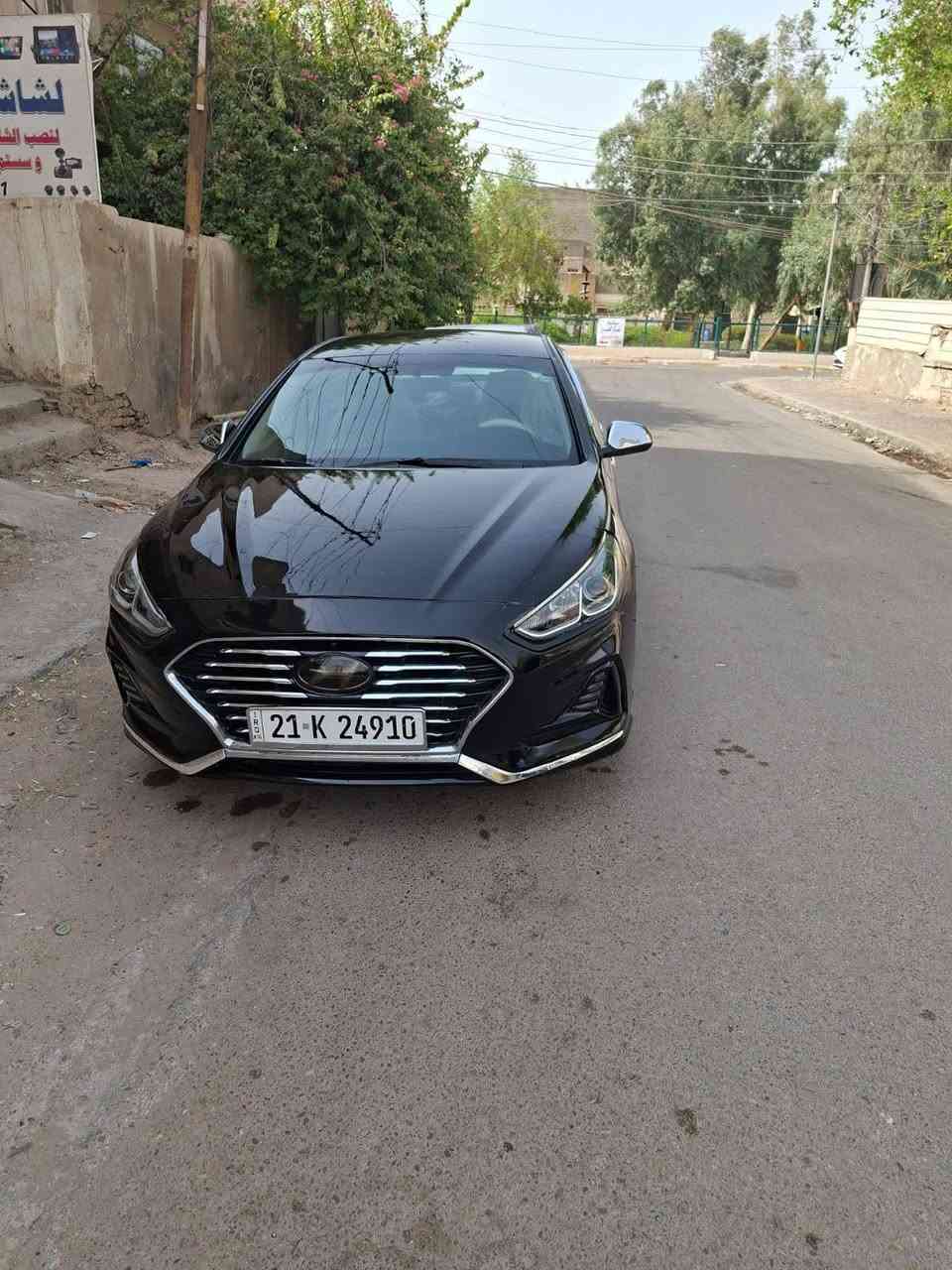 السلام عليكم هيونداي سوناتا موديل 2018 وارد امريكي ماشية 137 الف مايل ضربتها بل صور بنيد مفتوح ومصبوغ وجاملغ هم مصبوغ وممبدل بيها شي صدر جديد تبريد ثلج رقم سليمانية السعر 121 ورقة وبيها مجال بسيط العنوان بغداد الدوانم رقم التواصل ***********
