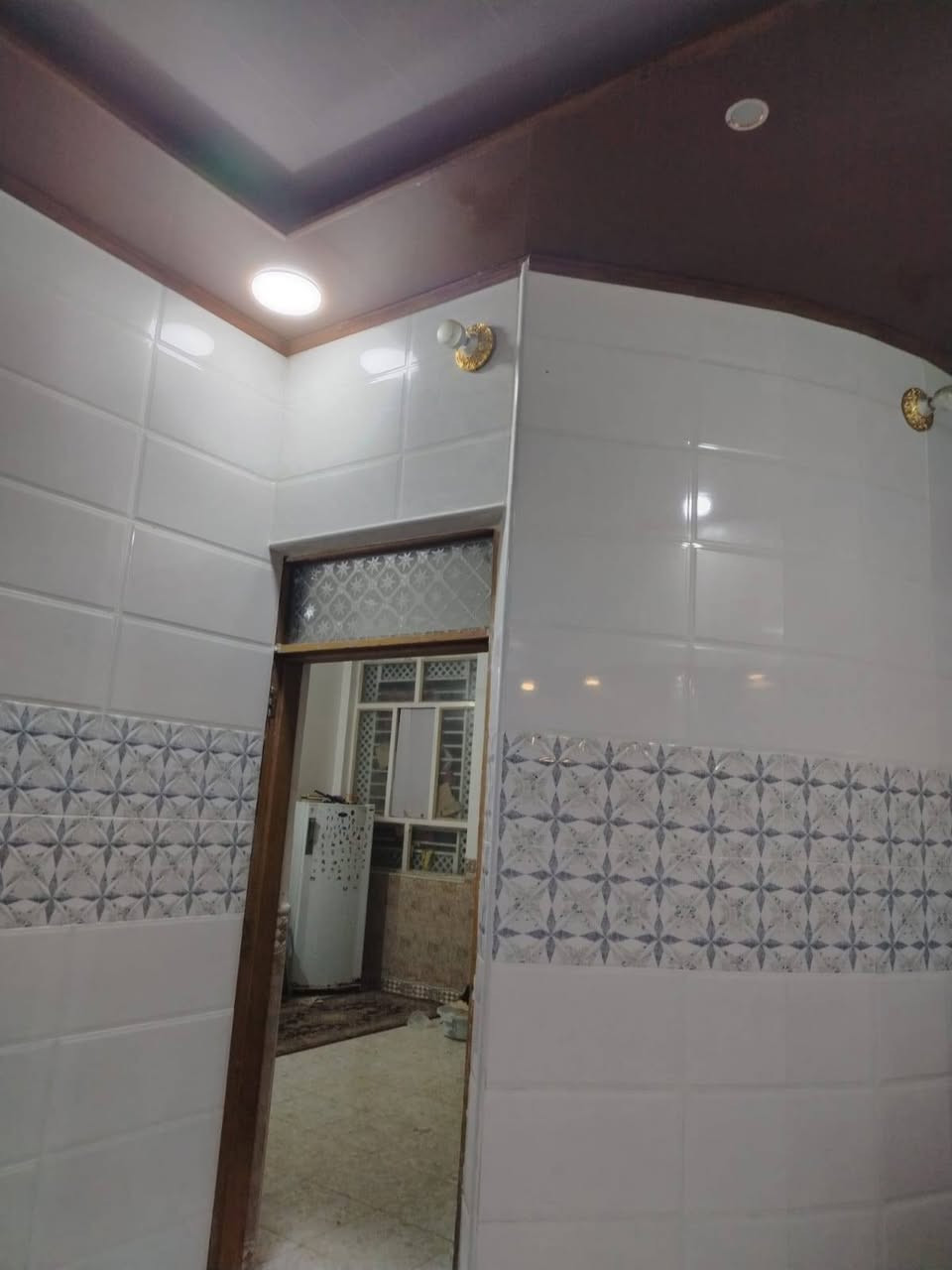 دار للبيع مساحه 150 متر طابو زراعي سند 25 فول بناء 
البناء الاساس صب بناء طابوك سقف صب 
يحتوي الدار على 
غرفتين نوم وصاله ومطبخ واستقبال مغاسل داخليه و خارجيه 
الموقع الكوفه البراكيه شارع علكم الشبلي قرب مدرسه سيد الوصيين 
منطقه مرتبه وكافه الخدمات متوفره وعرض الفرع 12 متر 
السعر 60 مليون وبي مجال للتواصل الاتصال على الرقم *********** أو مراسلة الصفحه مكتب حسين الياسري للعقار والمقاولات
