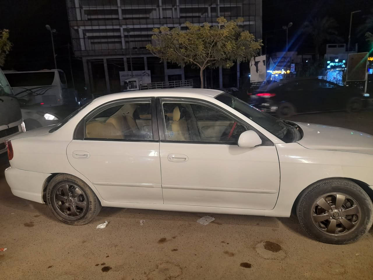 بسم الله الرحمن الرحيم  سبكترا لبيع موديل 2002 مكينه 2000 تبريد شغال تخم تاير جديد رقم السياره بغداد ألماني مصبوغه حزام لجماليه دوشمه جديده سياره نضيفه احلى من الصوره  السعر (50)العنوان بغداد الرقم الهاتف ***********
