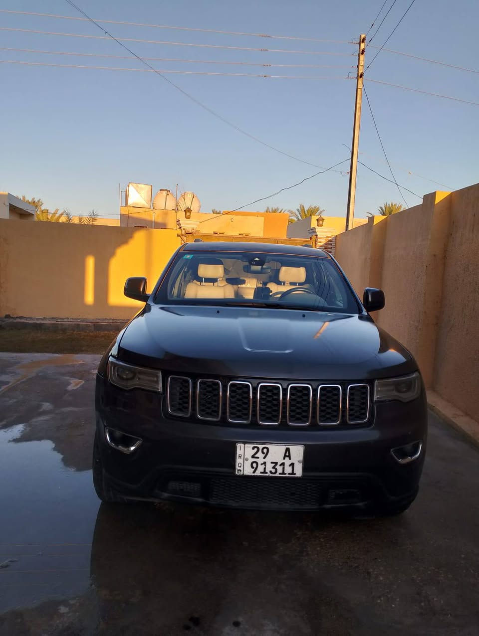 جيب موديل 17 
كامل مواصفات عدا الفحته
ضرره بسيط كلش چاملغ وخشم بنيد
ماشيه 58 الف حقيقي 
السياره جديده
السعر 180 
***********
