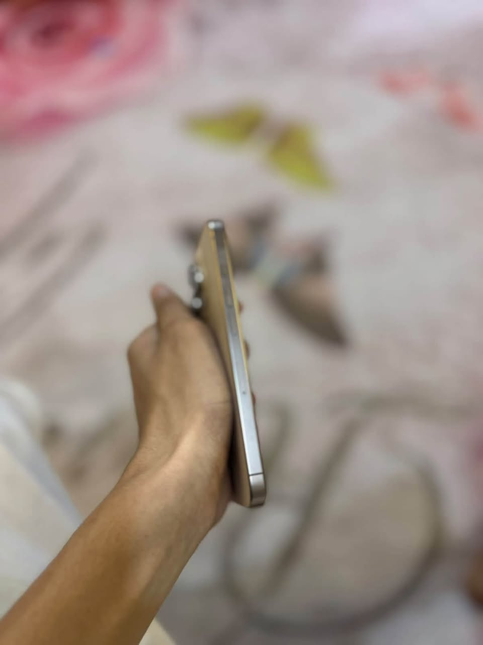 آيفون ١٦ برو • ١٢٨ • بطارية ٩٤٪
