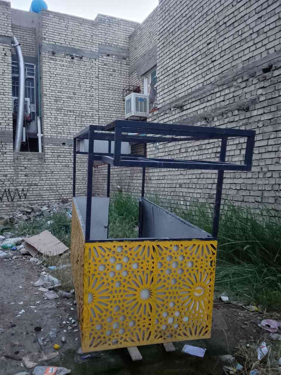 سلام عليكم 
عربانت موكب لبيع 
شغل ايد نقص ارضيه او اطارت فقط 
بسعر مناسب الطول مترين او نص او عرض متر او نص 
سعر خاص ***********
