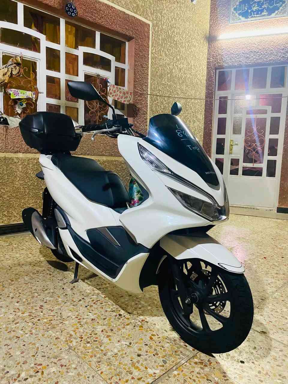 السلام عليكم
دراجه pcx125جيل الثالث ياباني🇯🇵

كفاله عامه 📣

ماشيه 21🀄️

بغداد الحسينيه مال راشديه㊙️

***********
السعر 23ورقه او بيهه مجال بصيط
