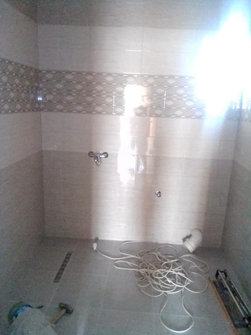 عمل البورسلين والسيراميك والمرمر والواجهات والتصاميم الهندسيه وتصفير الارضيات
بأسعار تنافسيه ودقه وألتزام في العمل والتسليم 🏦
 للتواصل اتصال ***********
او واتساب ***********
 #العراق #كربلاءالمقدسه

