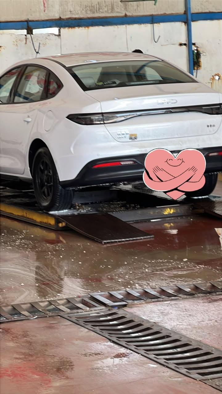 بي واي دي  سيل 5 نضيفه جدا فقط تبديل دهن ماشية 20 الف للبيع 19/500 تحويل ثاني يوم واتساب ***********
