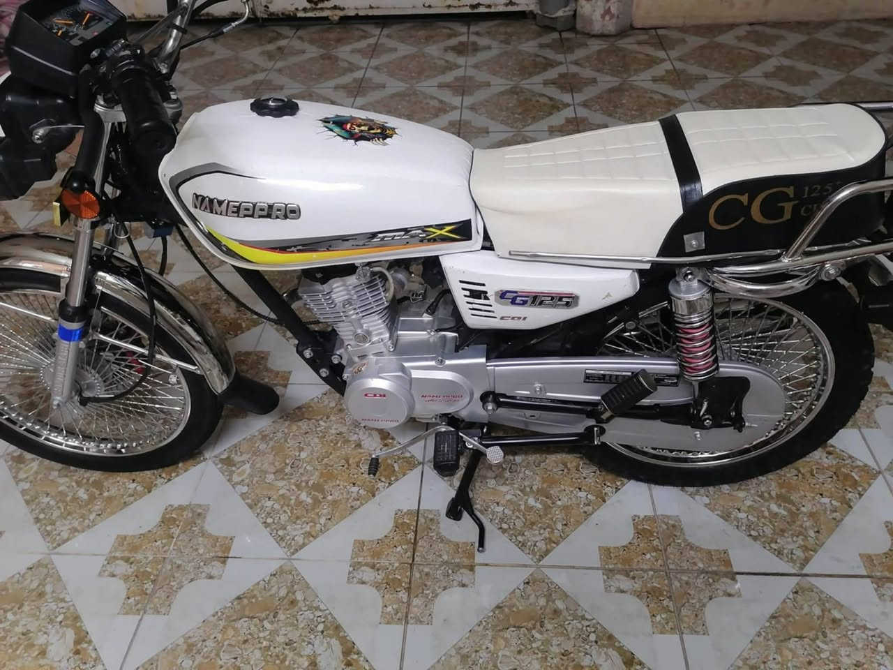 سلام وعليكم
دراجه خير من الله  بس  تصعدها 

نامي برو موديل 23💯

ششرط من كلشي 

حته دهن مبدل الها  💬

منفيس كامل  

كهربايات وياله كلشي شرط 

دراجه كاعده حيل حلوه شرط احله من صوره 💯

رقم ***********
