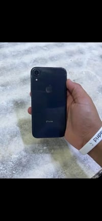 آيفون XR • ١٢٨ • فيس ايدي شغال