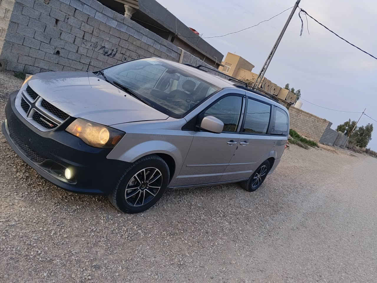 سلام عليكم دوج كرافان للبيع موديل 17فول مواصفات سعر 150 بيه مجل
***********
