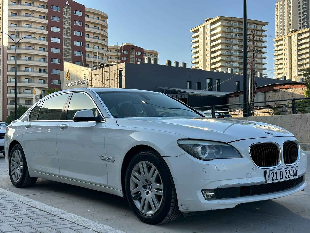BMW 730Li
وكاله العروش موديل 2012
محرك 6 سلندر  بدون توربو المرغوب N52
سنوية وهزة ورقم جديدات
‏ضمان دولي
سي دي 6 اقراص
شاشه 
سلايد روف 
بصمة . بصمتين الوكالة موجودة 
خزن ميموري كشنات + ستيرن
كشنات فول. كهرباء 
5 بردات 
حساسات 360
مري شفط + قلاب مع البك
اوتو هولد 
انظمه قياده 4 
دبل خلفي جوبلس
هاند بريك كهرباء
ماشية 267 الف 
صيانة كاملة بدون اي خلل ولا مسج
كير ومكينة مكفولات 
باب خلف السائق صبغ 
والصندوك 
باتري جديد 
تخم تايرات جديد
سيرفس كامل بدون اي نقص
رقم سليمانية الجديد بسمي تحويل مباشر 
العنوان سليمانية 📍
السعر 165ومجال حگ الجية
للأستفسار اتصل ***********
